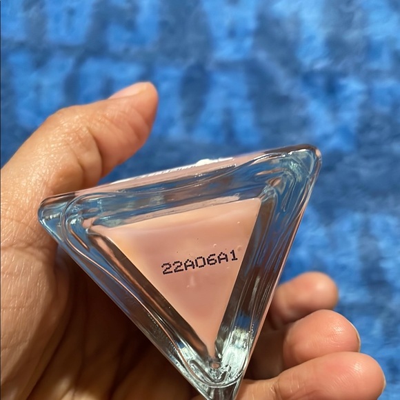 TRULY Mary Jane CBD Glow Serum with Pink Tint - Picture 4 of 4